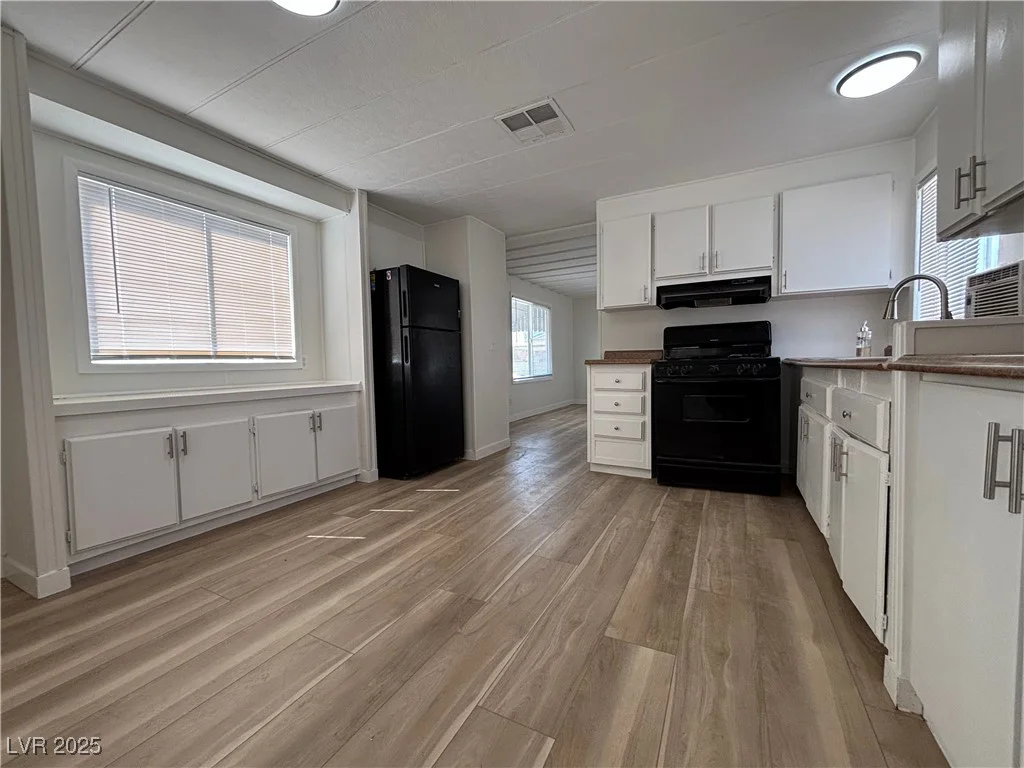 3104 Nelson, North Las Vegas, NV 89030