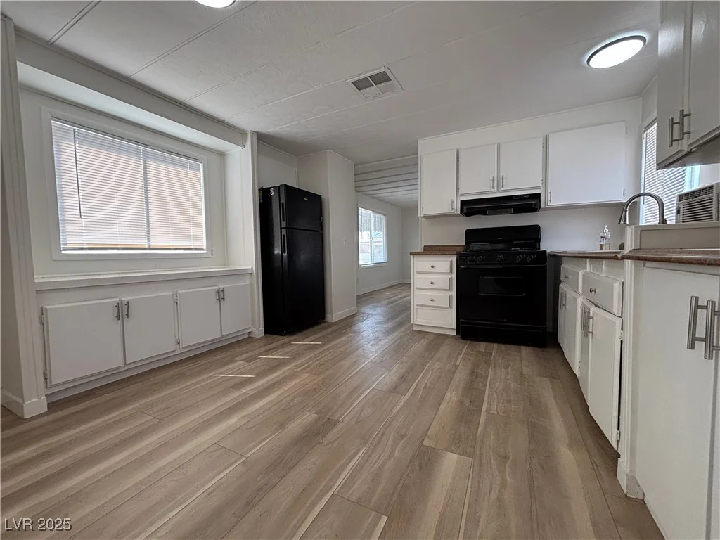 3104 Nelson, North Las Vegas, NV 89030