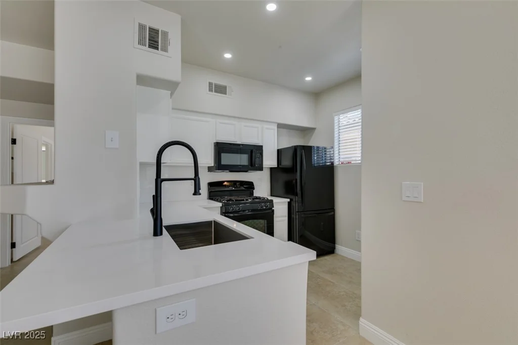 9050 Warm Springs, Las Vegas, NV 89148