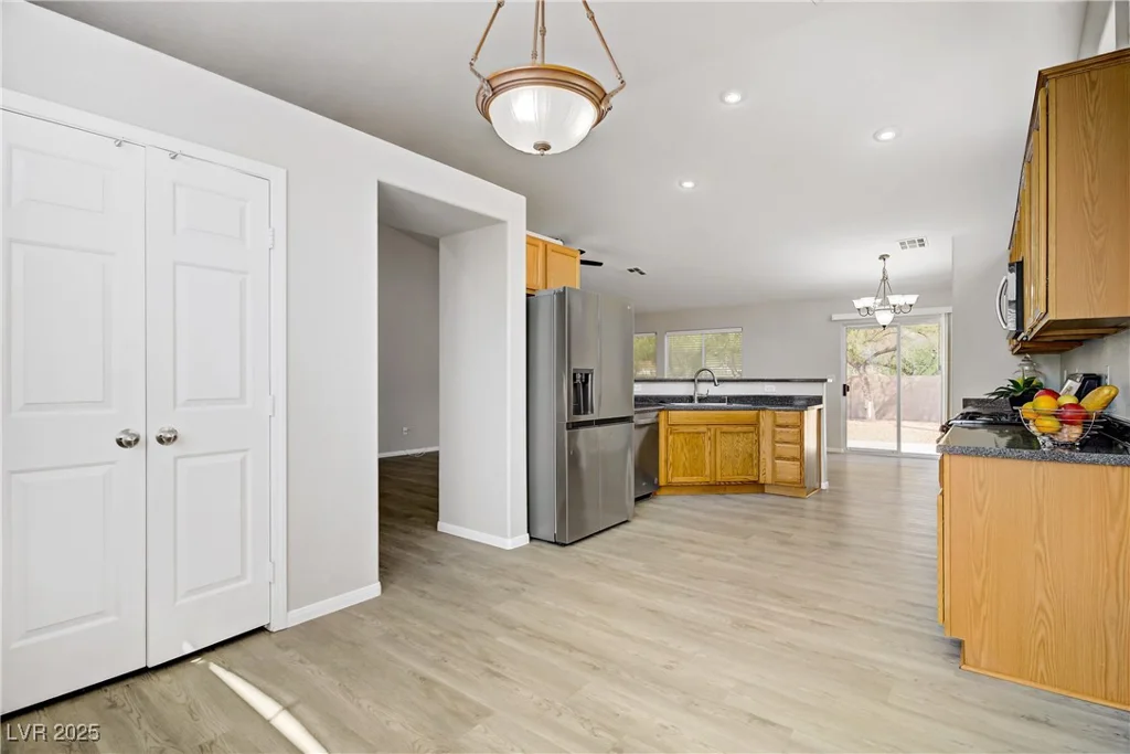 5718 Montezuma Creek, North Las Vegas, NV 89031