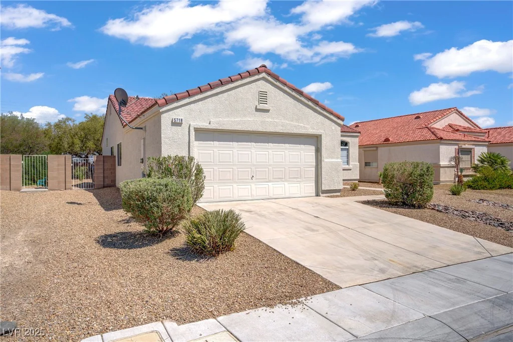 5718 Montezuma Creek, North Las Vegas, NV 89031
