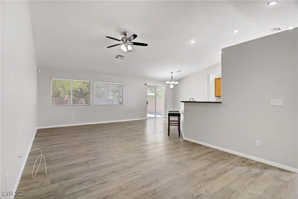5718 Montezuma Creek, North Las Vegas, NV 89031