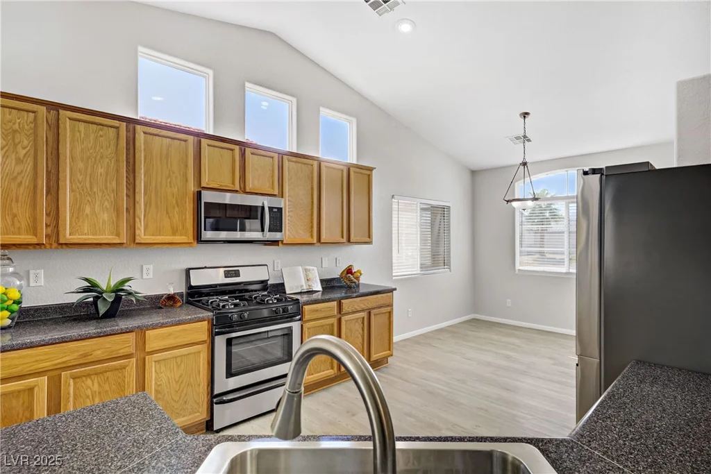 5718 Montezuma Creek, North Las Vegas, NV 89031