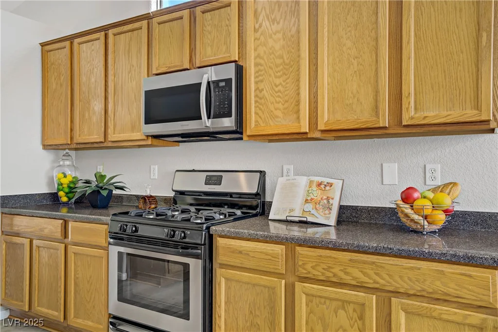 5718 Montezuma Creek, North Las Vegas, NV 89031