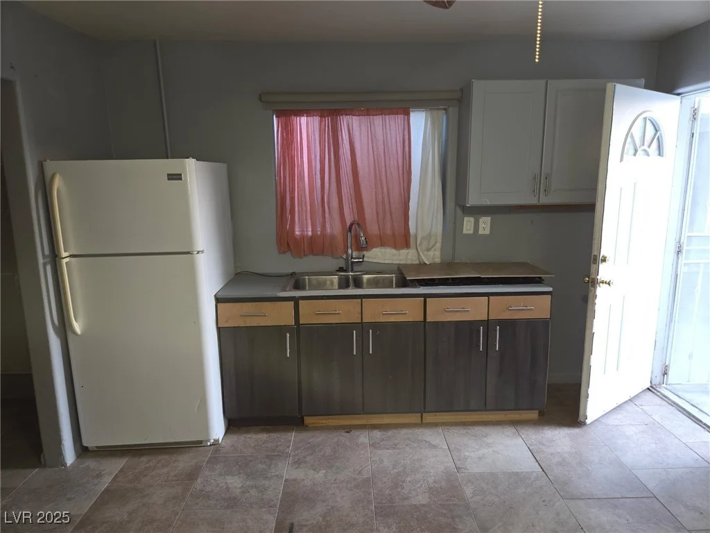 7612 Seagull, Las Vegas, NV 89145