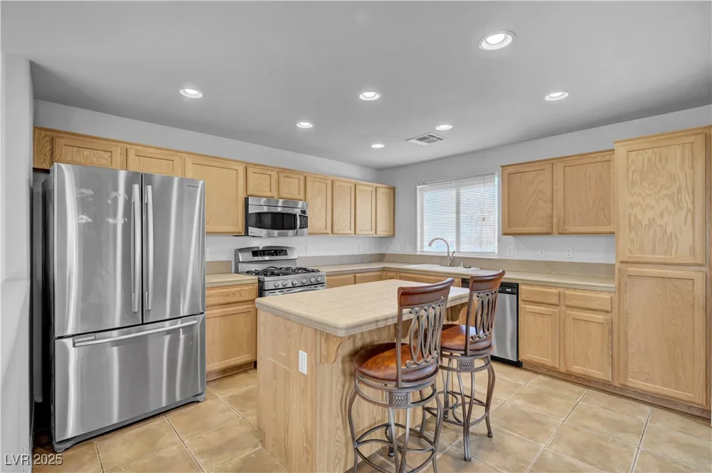7010 Canary Ivy, Las Vegas, NV 89156