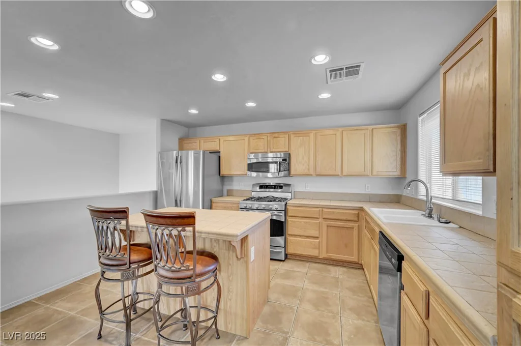 7010 Canary Ivy, Las Vegas, NV 89156