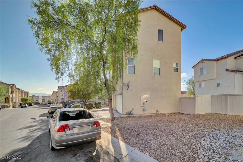7010 Canary Ivy, Las Vegas, NV 89156