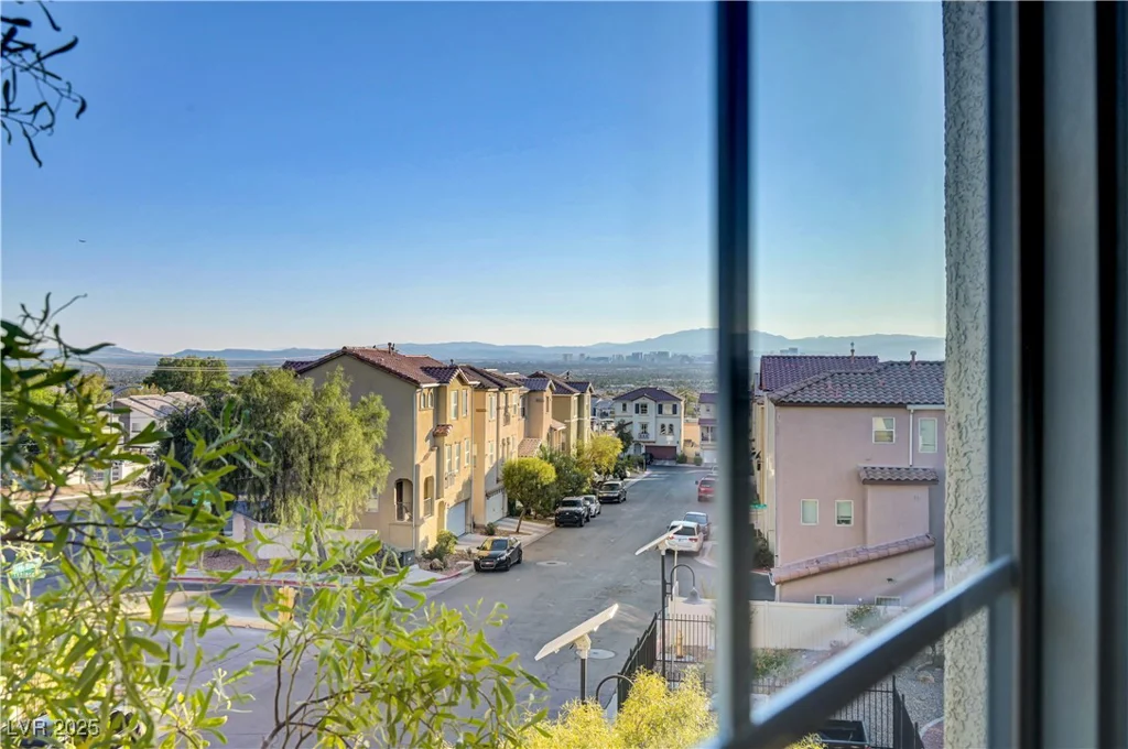 7010 Canary Ivy, Las Vegas, NV 89156