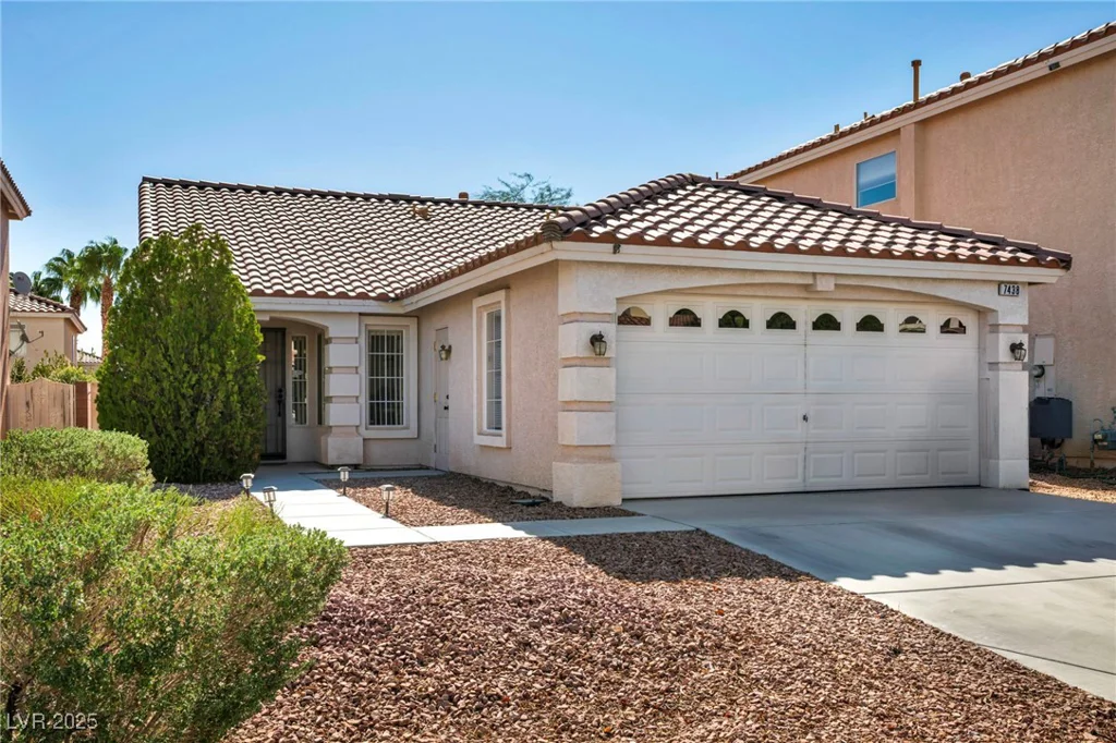 7438 Treasure Chest, Las Vegas, NV 89139