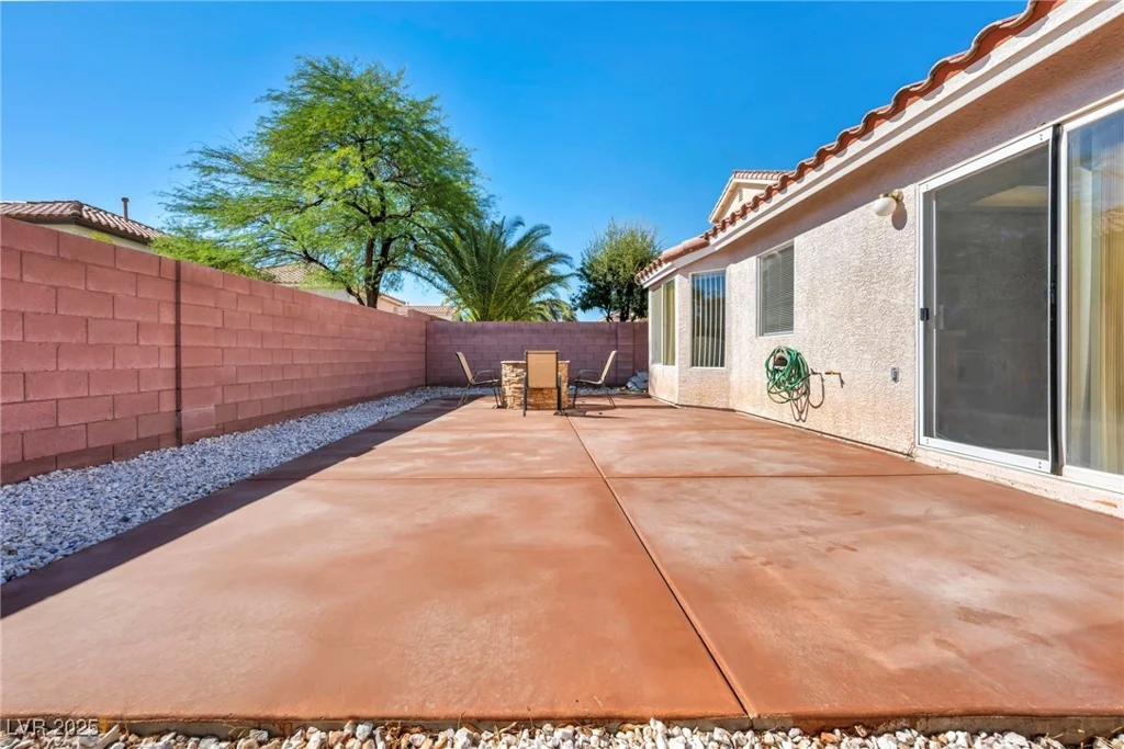 7438 Treasure Chest, Las Vegas, NV 89139