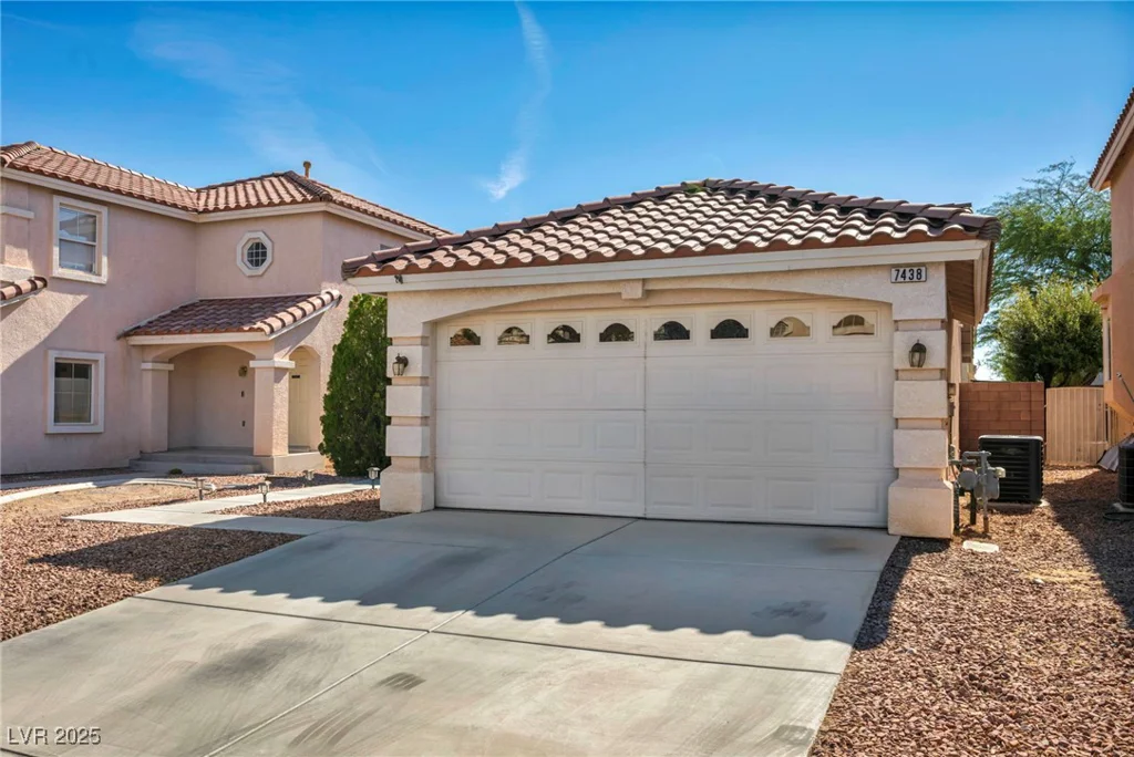 7438 Treasure Chest, Las Vegas, NV 89139