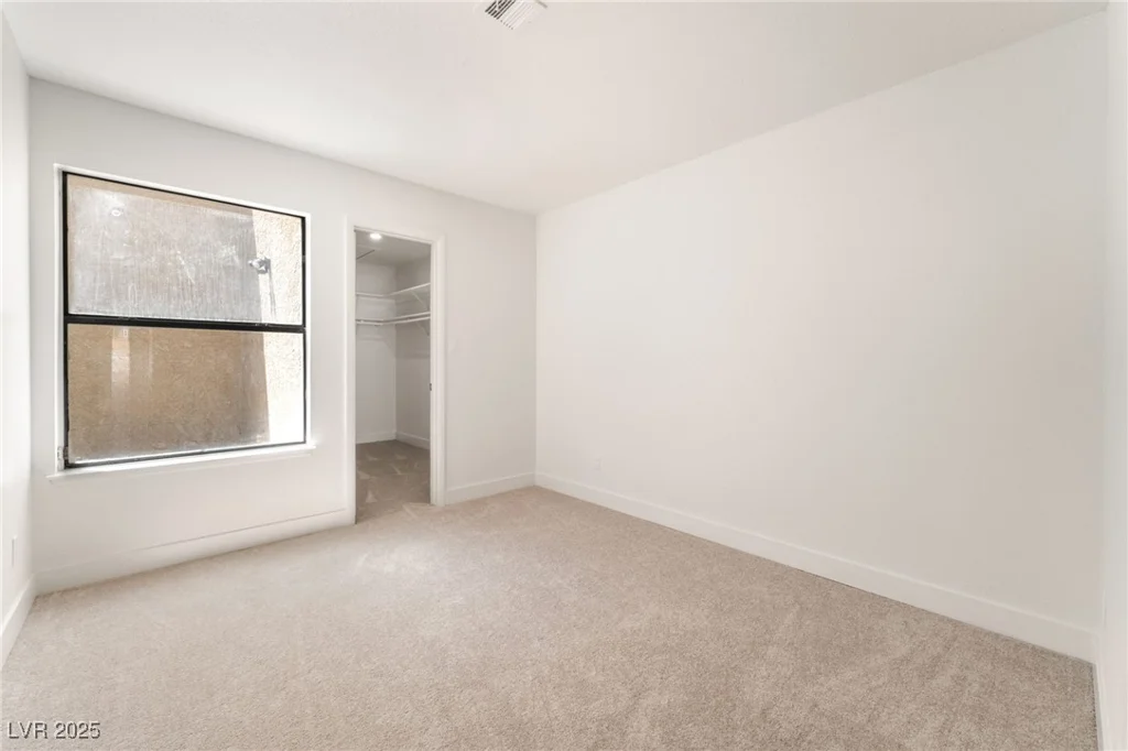 1996 Heritage Oaks, Las Vegas, NV 89119