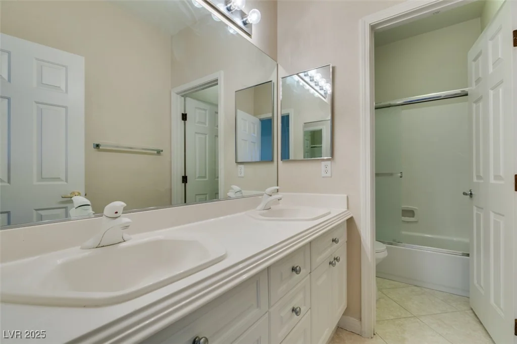 3766 Port Ritchey, Las Vegas, NV 89147