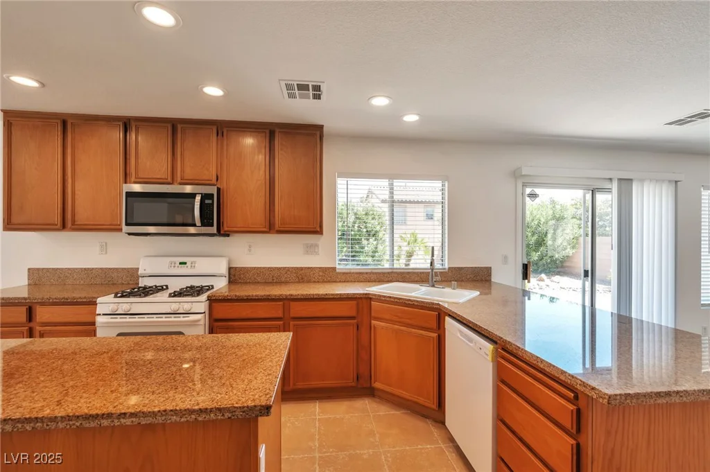 6440 Giant Oak, North Las Vegas, NV 89084