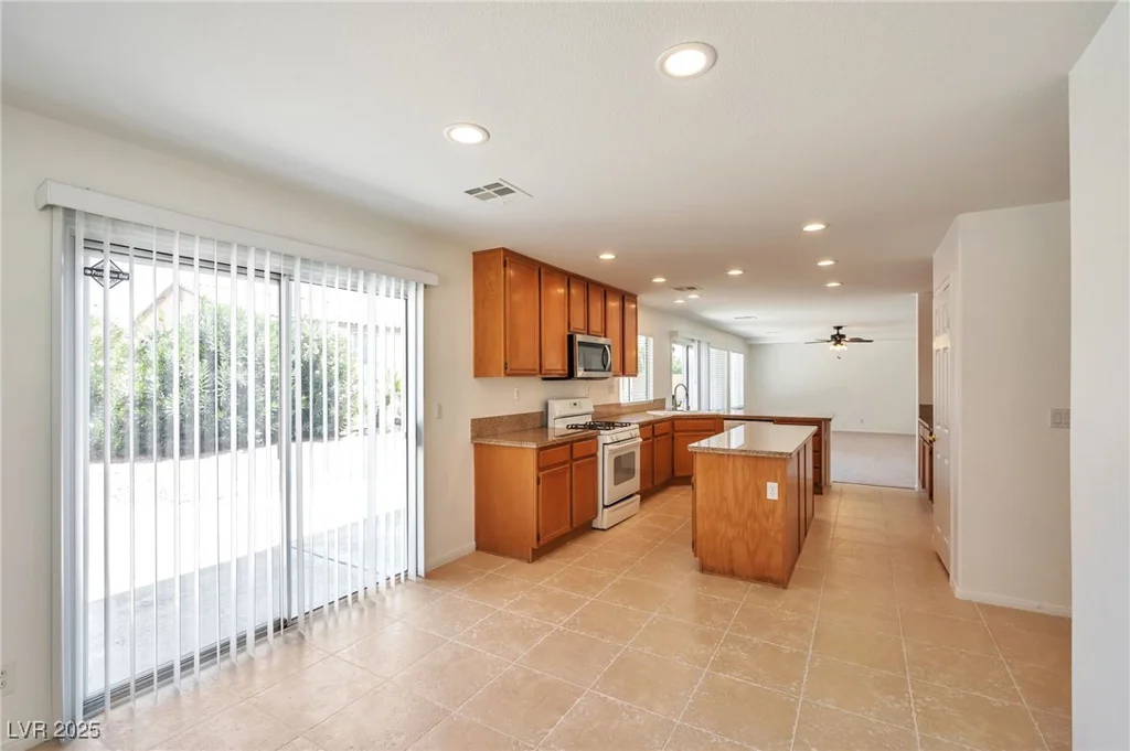 6440 Giant Oak, North Las Vegas, NV 89084