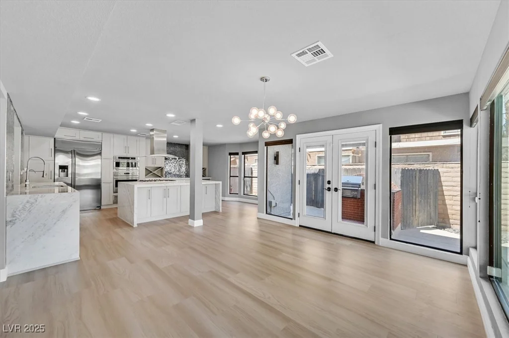 1024 Pinehurst, Las Vegas, NV 89109