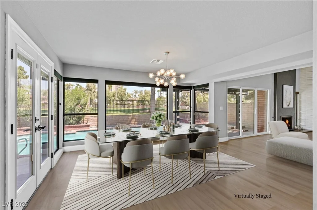 1024 Pinehurst, Las Vegas, NV 89109