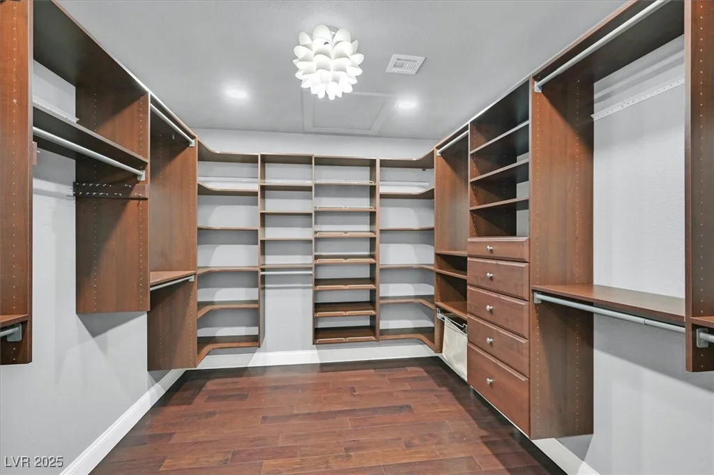 1024 Pinehurst, Las Vegas, NV 89109