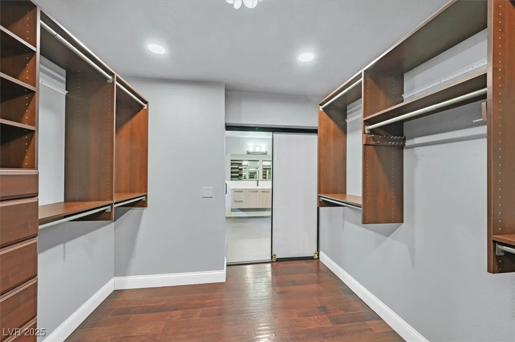 1024 Pinehurst, Las Vegas, NV 89109