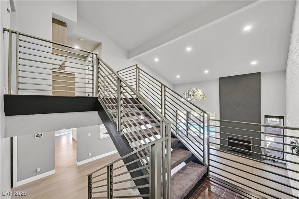 1024 Pinehurst, Las Vegas, NV 89109