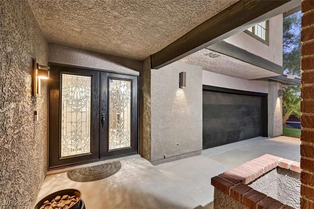 1024 Pinehurst, Las Vegas, NV 89109
