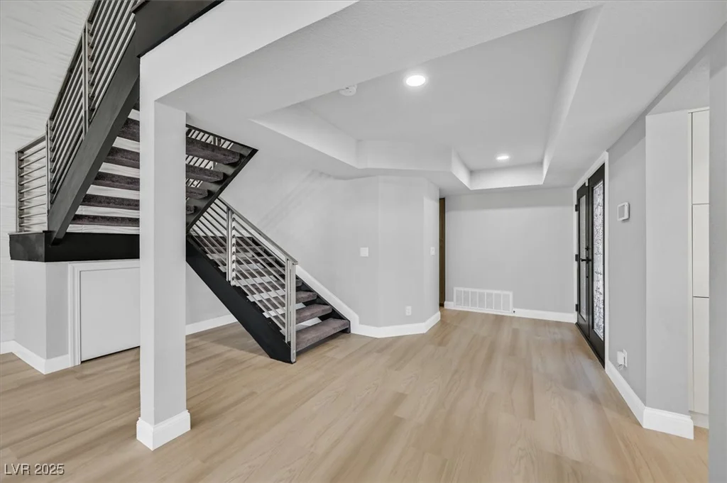 1024 Pinehurst, Las Vegas, NV 89109