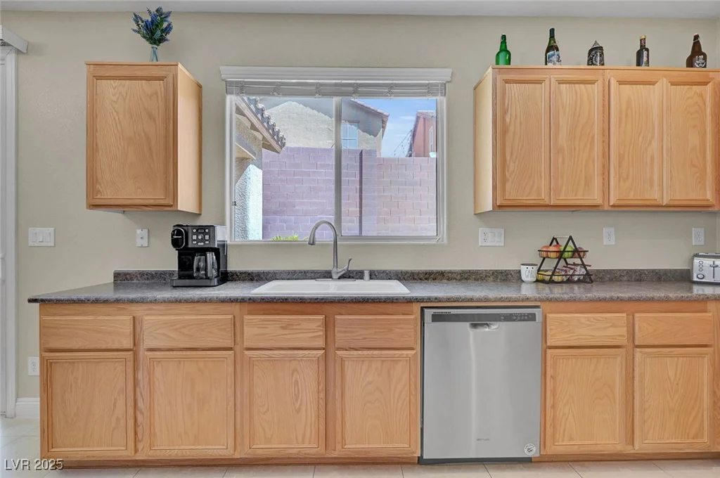 9346 Shawnee Mission, Las Vegas, NV 89178