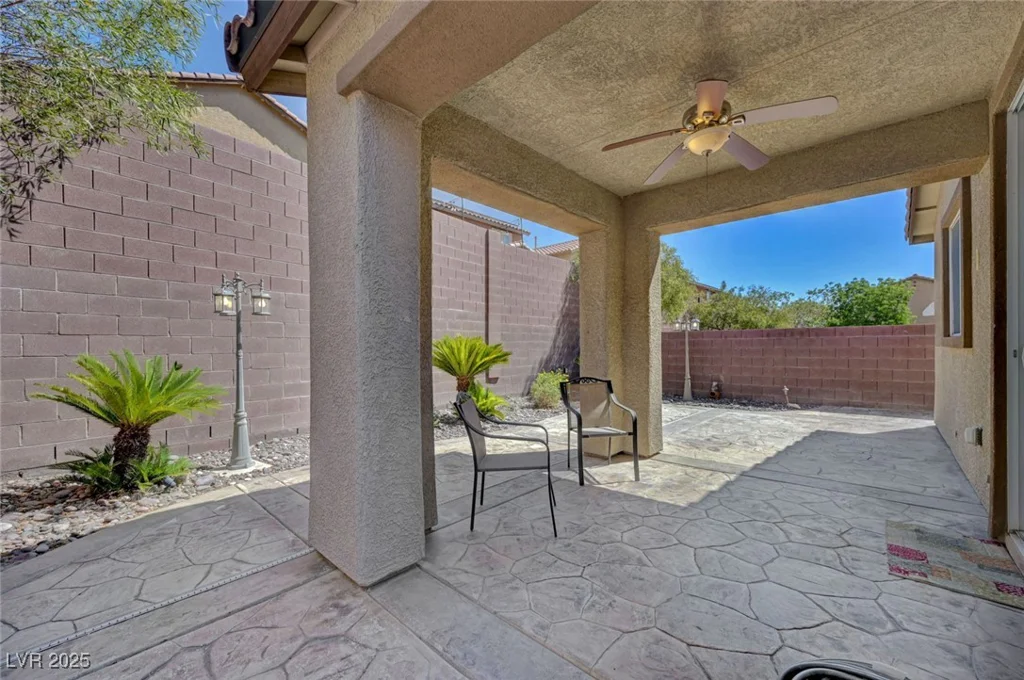 9346 Shawnee Mission, Las Vegas, NV 89178