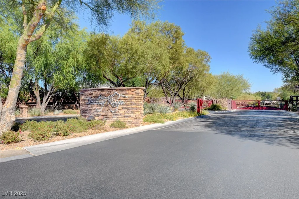 9346 Shawnee Mission, Las Vegas, NV 89178