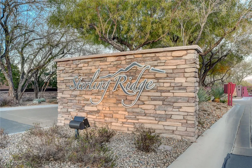9346 Shawnee Mission, Las Vegas, NV 89178