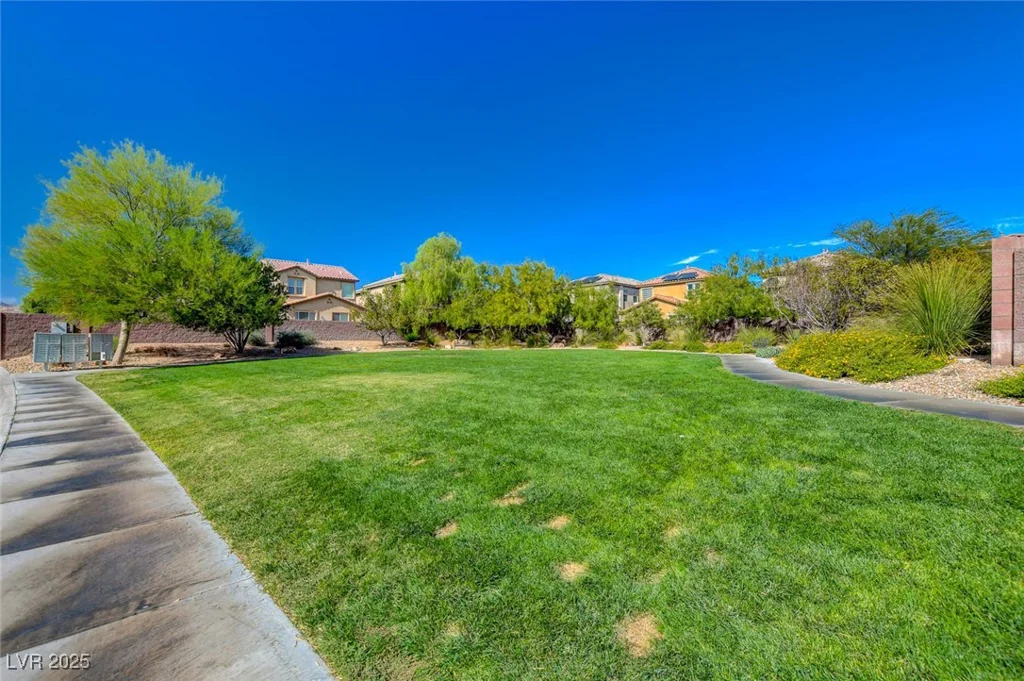 9346 Shawnee Mission, Las Vegas, NV 89178