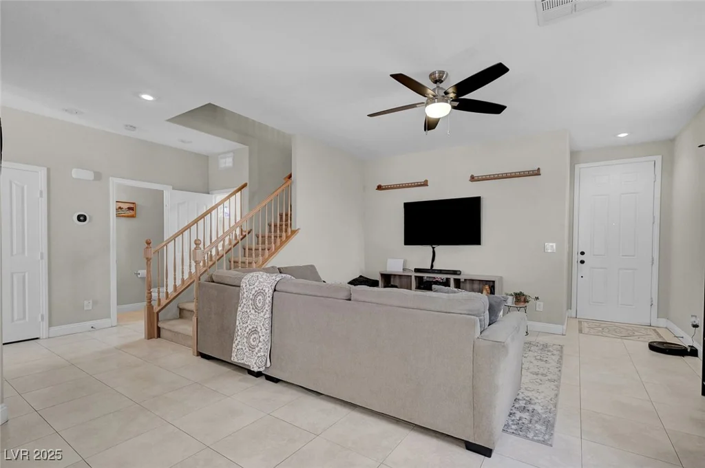 9346 Shawnee Mission, Las Vegas, NV 89178