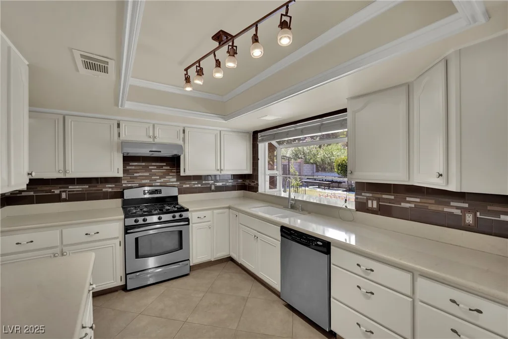 2233 Marlboro, Henderson, NV 89014