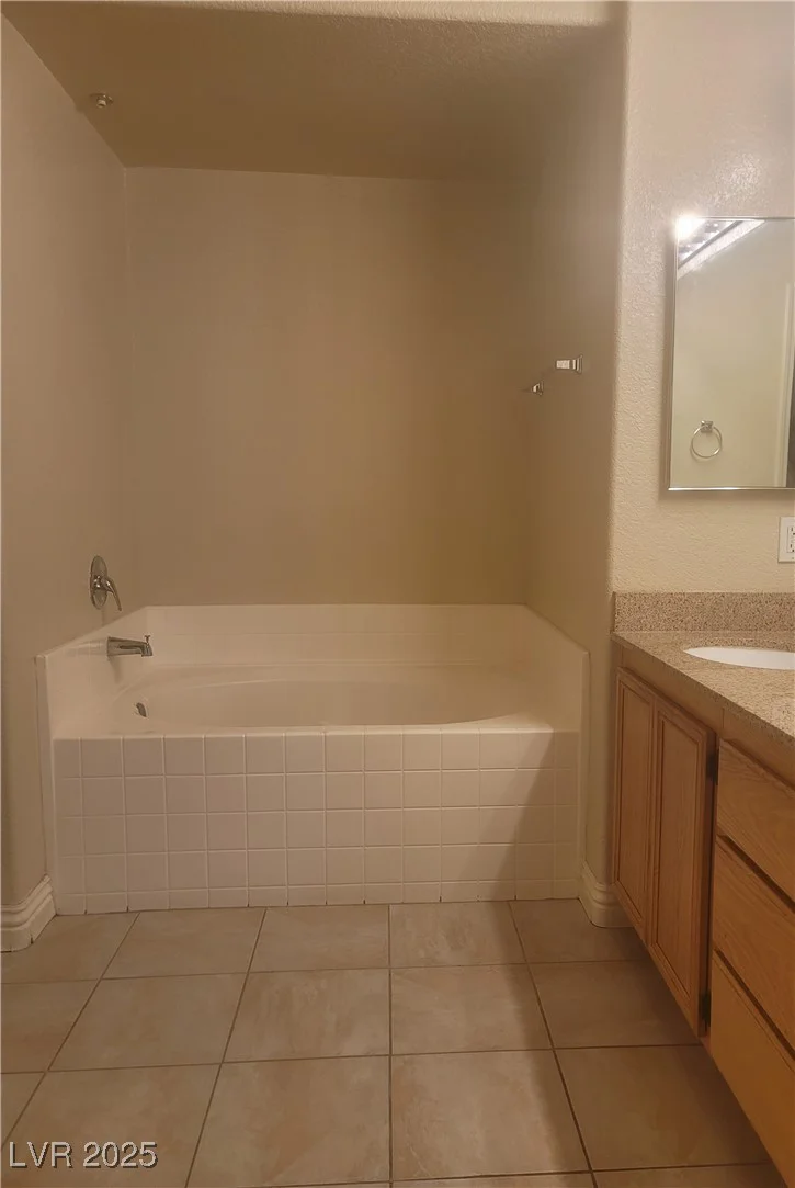 9975 Peace, Las Vegas, NV 89147