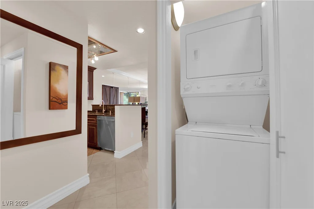 230 Flamingo, Las Vegas, NV 89169