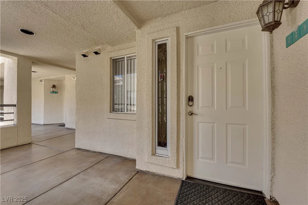 230 Flamingo, Las Vegas, NV 89169