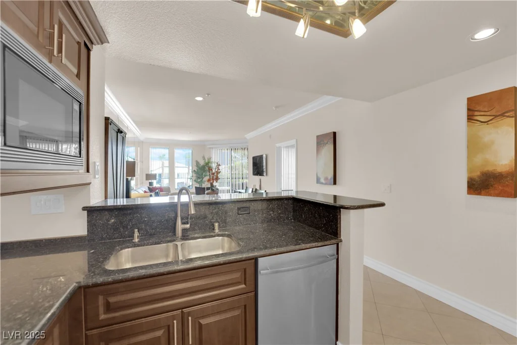 230 Flamingo, Las Vegas, NV 89169