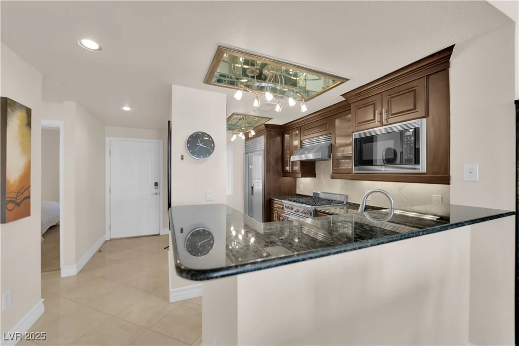 230 Flamingo, Las Vegas, NV 89169