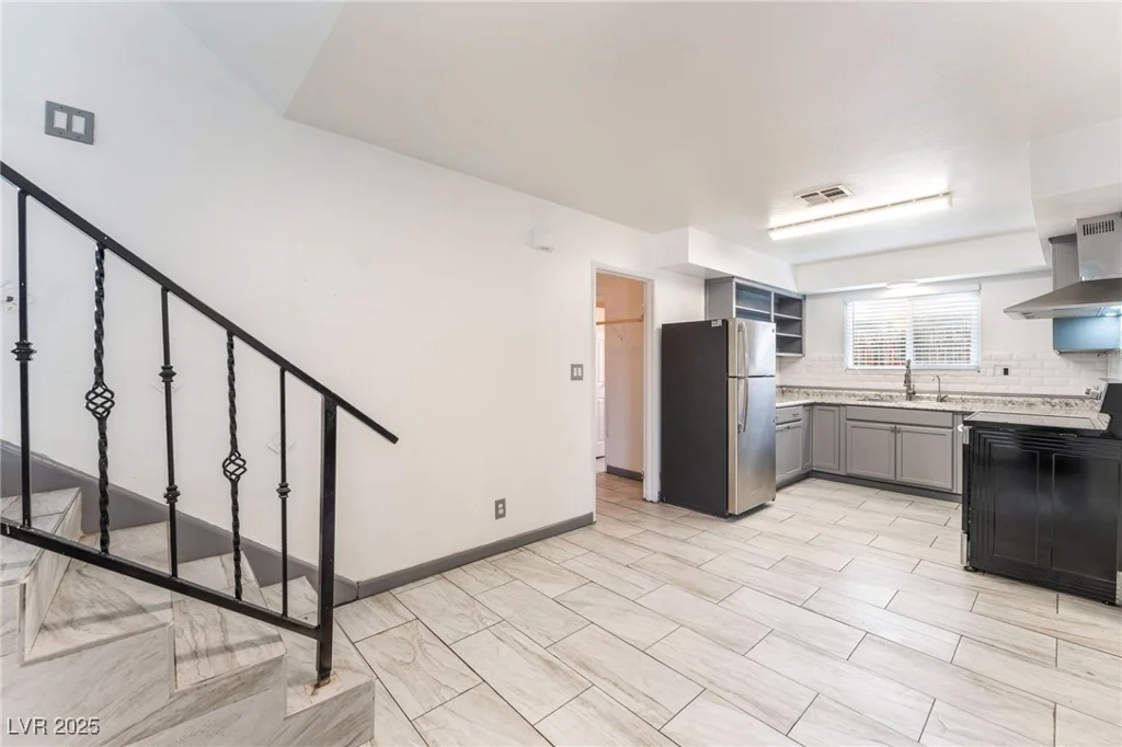 4404 Edward, Las Vegas, NV 89108