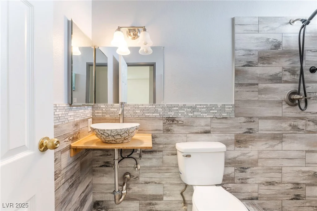 4404 Edward, Las Vegas, NV 89108
