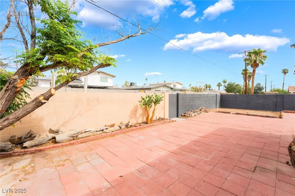 4404 Edward, Las Vegas, NV 89108