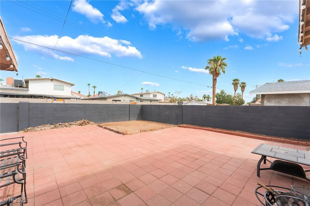 4404 Edward, Las Vegas, NV 89108