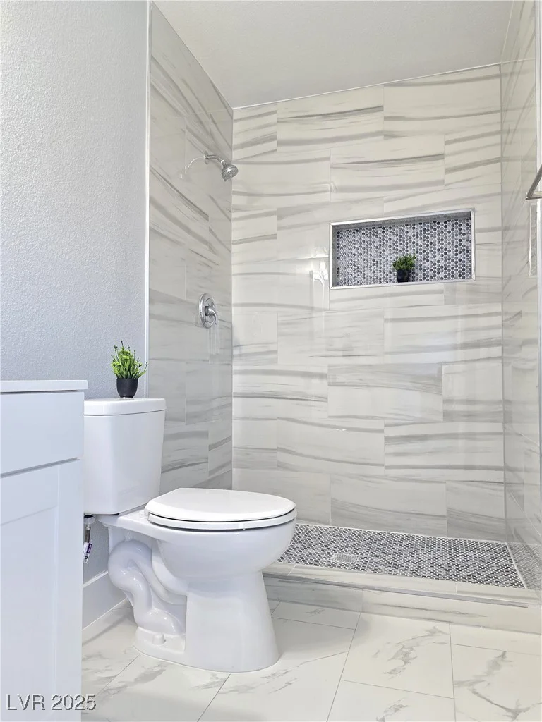 1327 Ebbetts, Las Vegas, NV 89110
