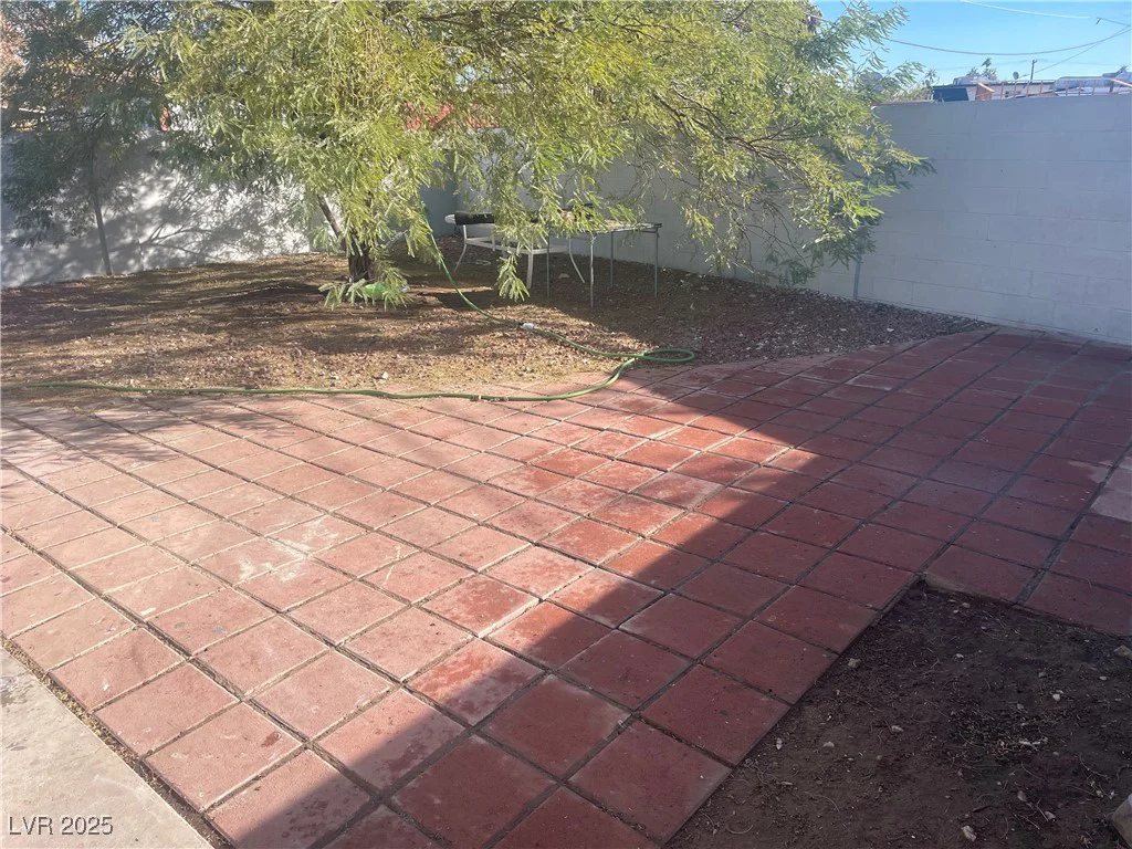 1905 Weldon, Las Vegas, NV 89104