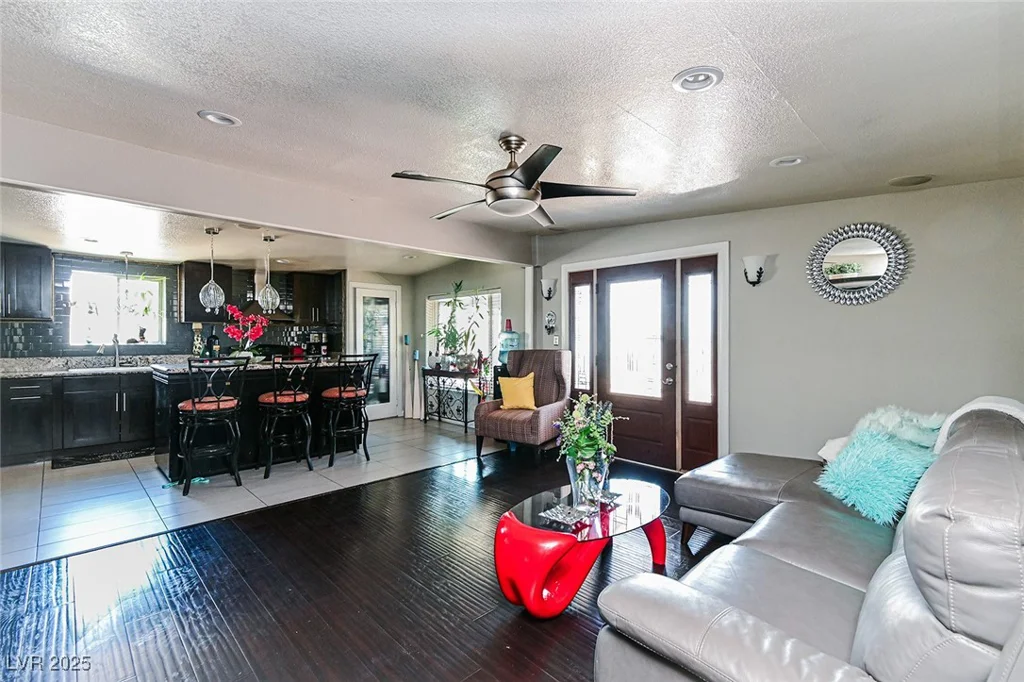 2824 El Toreador, Las Vegas, NV 89169