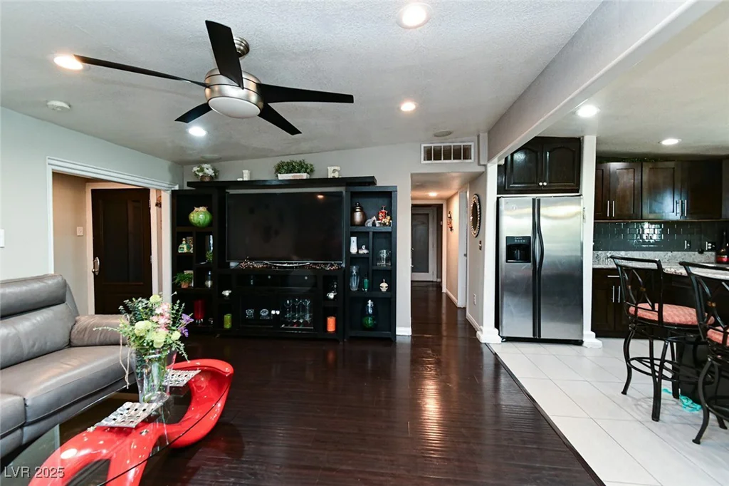 2824 El Toreador, Las Vegas, NV 89169