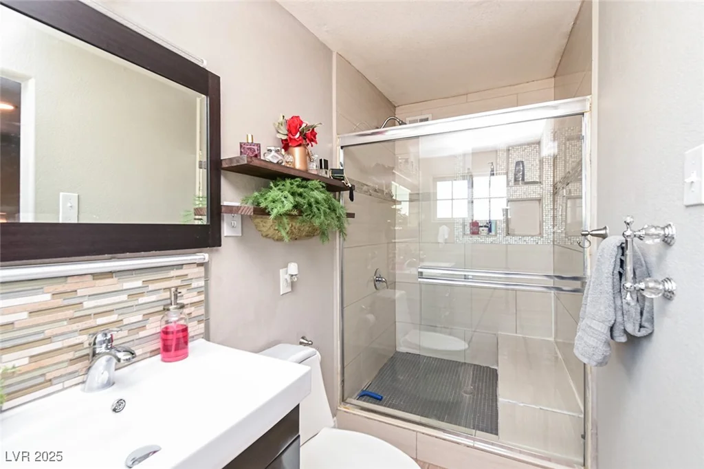 2824 El Toreador, Las Vegas, NV 89169