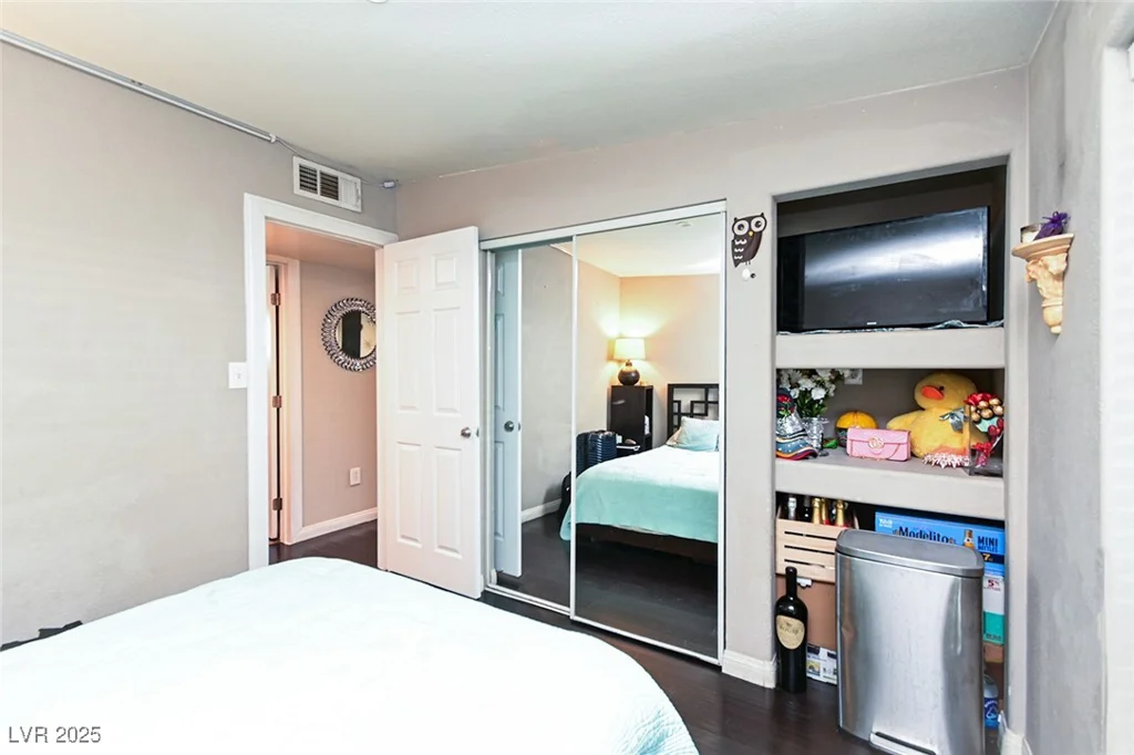 2824 El Toreador, Las Vegas, NV 89169