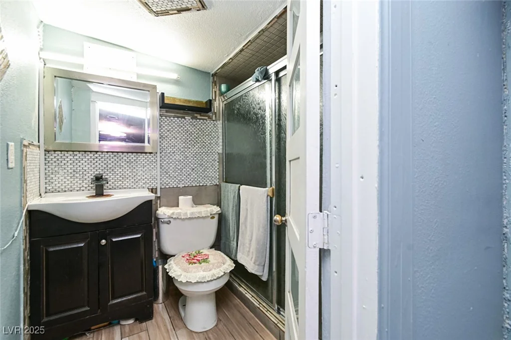 2824 El Toreador, Las Vegas, NV 89169